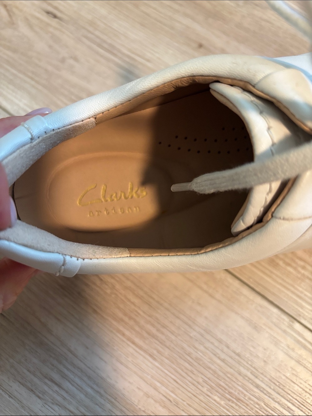 Clarks Cream White Leather Low-Top Sneakers - Picture 2 of 7